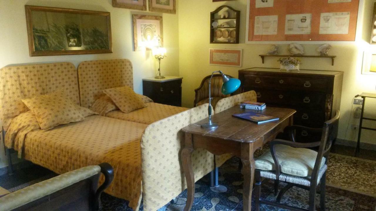 Acomodação com café da manhã  Charme In Sant Ambrogio *